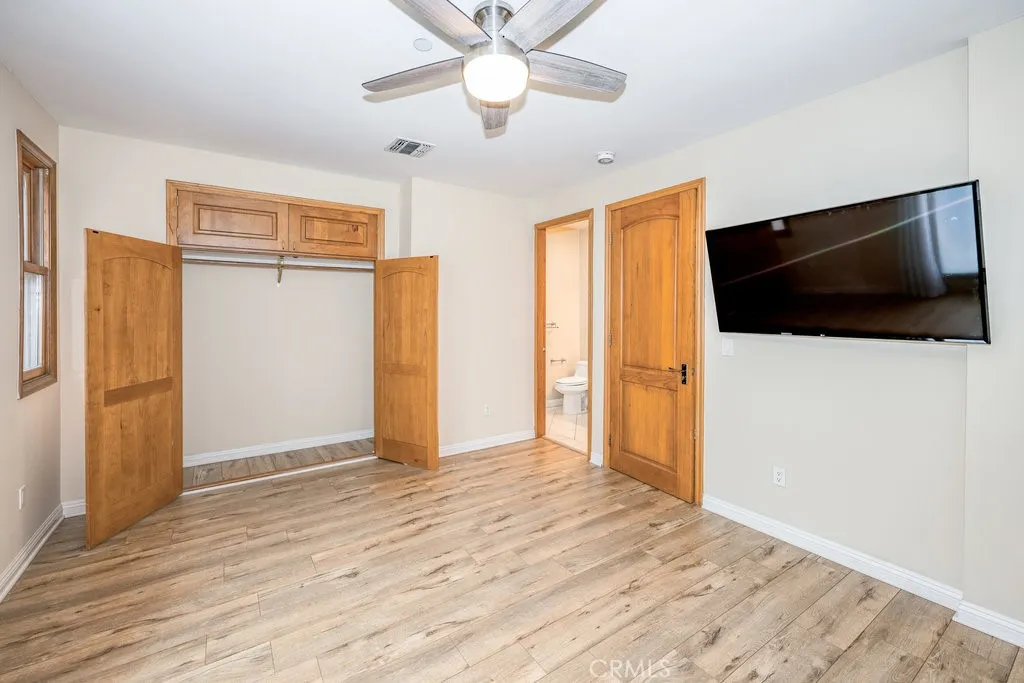 216 N Buena Vista Street 113, Burbank, California 91505 home-pic-19